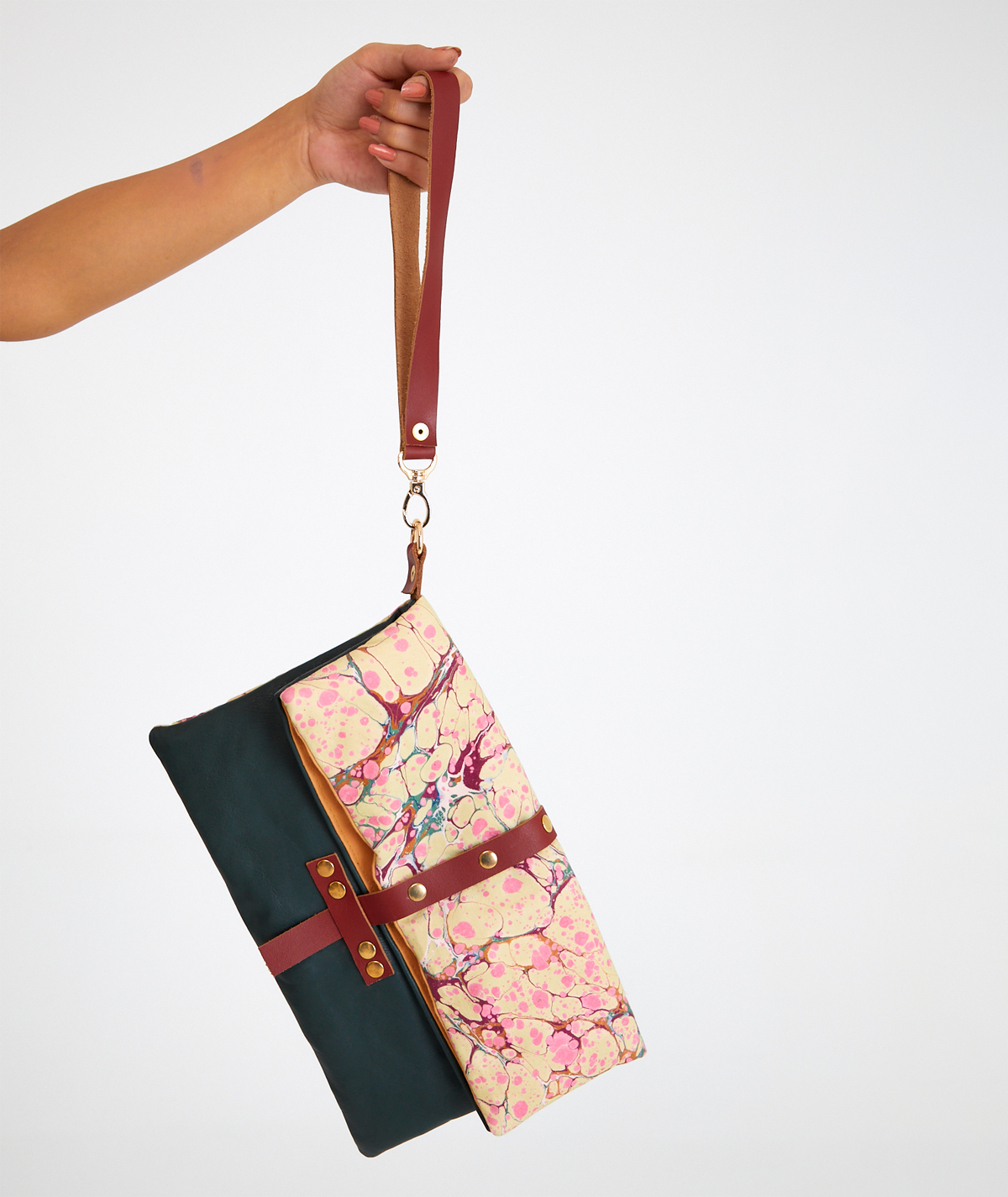 marbled-shoulder-bag-leather-clutch-on-cotton-fabric-04 Marbled Shoulder Bag: Leather Clutch - Made on Cotton Fabric
