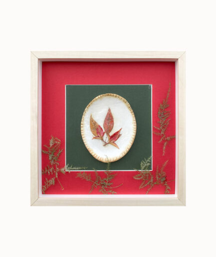 Wall Decor: Ceramic Plate - Dried Leaf Print